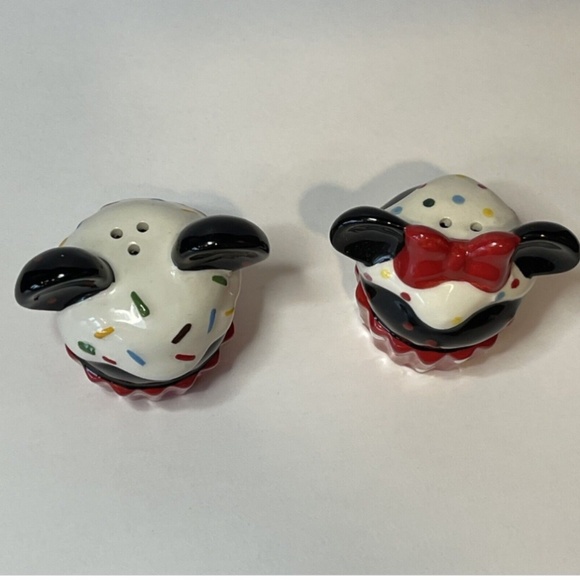 🆕 Disney Mickey & Minnie Mouse Ceramic Cupcake Salt & Pepper Shakers, NWOB - Picture 12 of 15